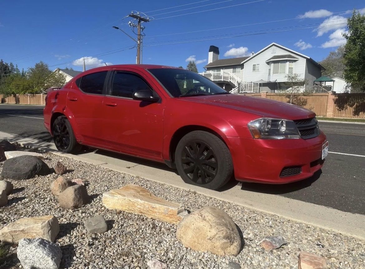 2014 Dodge Avenger Base