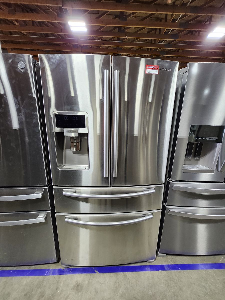 NICE SAMSUNG STAINLESS STEEL 4 DOOR FRIDGE! W-WARRANTY