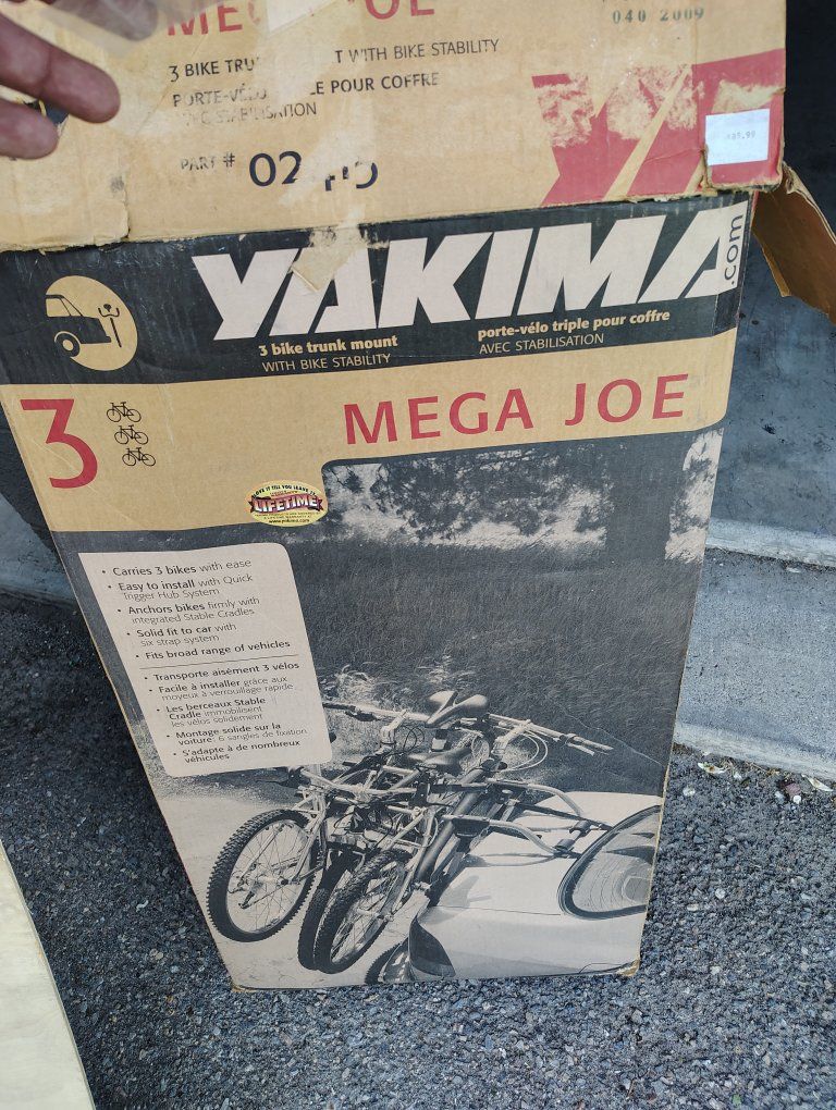 YAKIMA MEGA JOE 3 BIKE RACK  FOR TRUNK