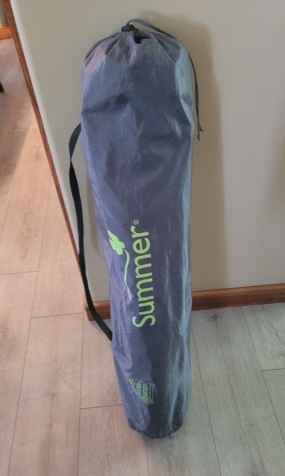 Summer Infant Portable Playard Pop N Play Pen with carry bag.