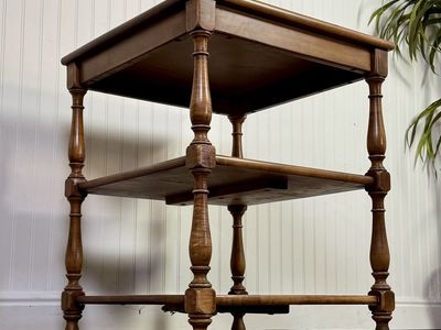 Vintage Spindle Leg Colonial Cottage Side Table
