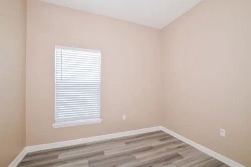Main image 18