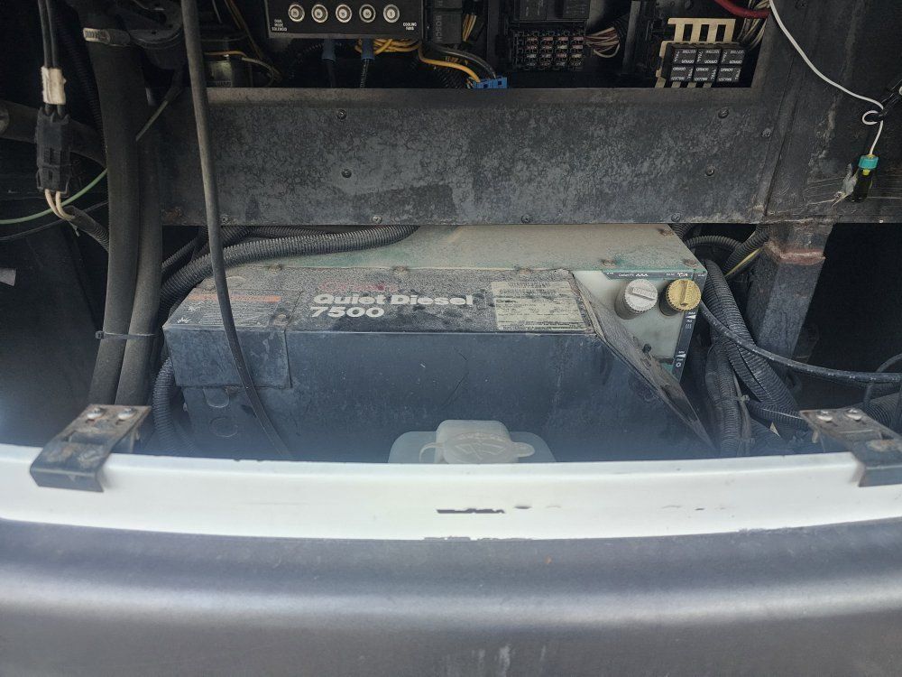 Main image 6
