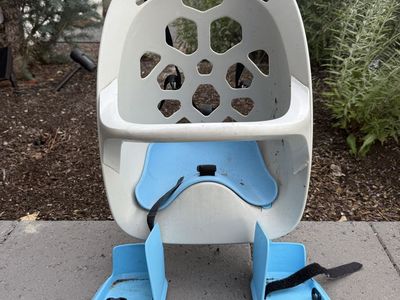 Bell Child Bicycle Seat Front Mount White and Blue with Footrests