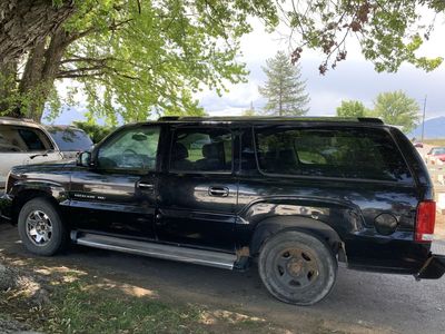 2004 Cadillac Escalade ESV *Part Out*