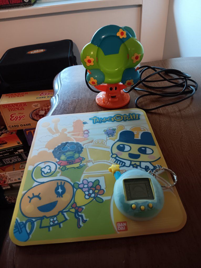 ​Vintage Tamagotchi Connection V4.5 Complete PC Set – Globe Shell, Tree Mic & Mouse Pad