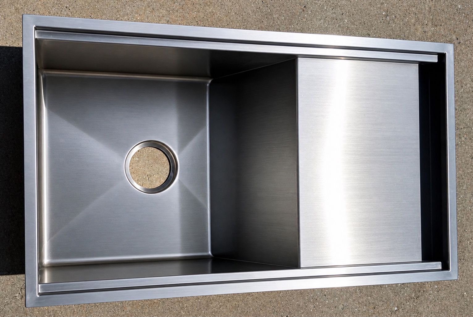 Stainless Steel Undermount Kitchen Sink