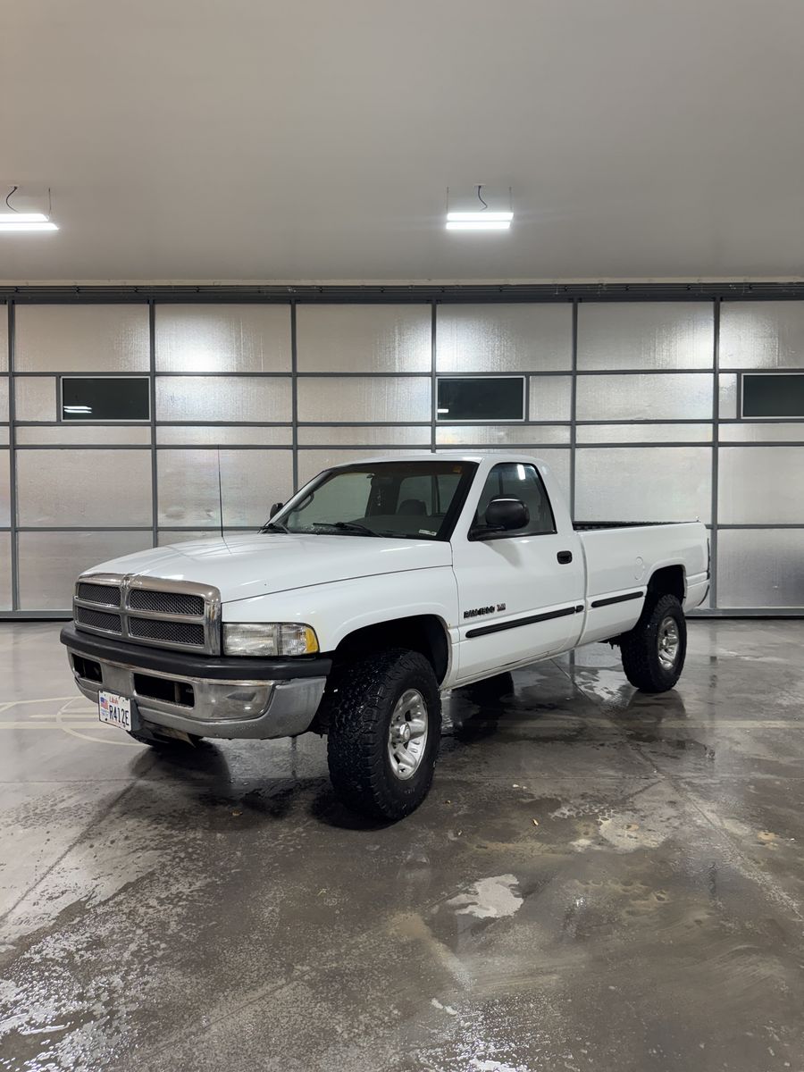1998 DODGE RAM 1500 ST