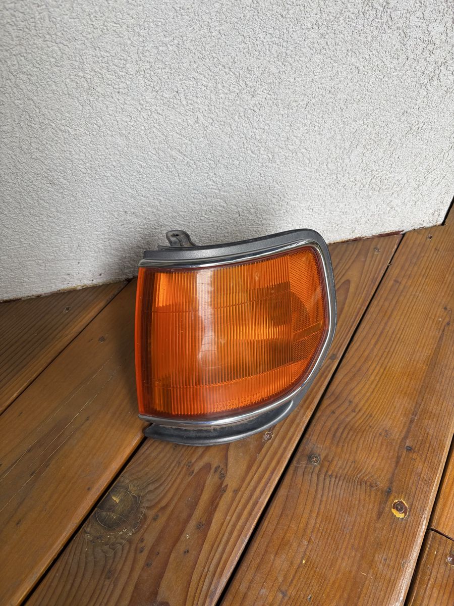 80 Series Land Cruiser Driver Corner Light