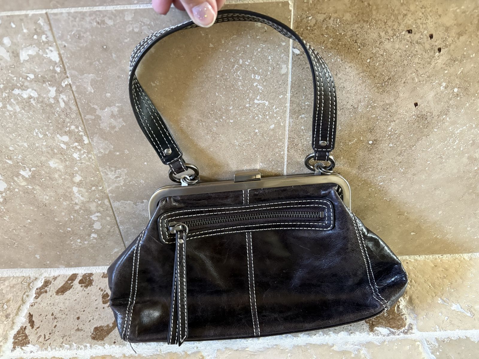 Small Dark Brown Leather Kenneth Cole Purse