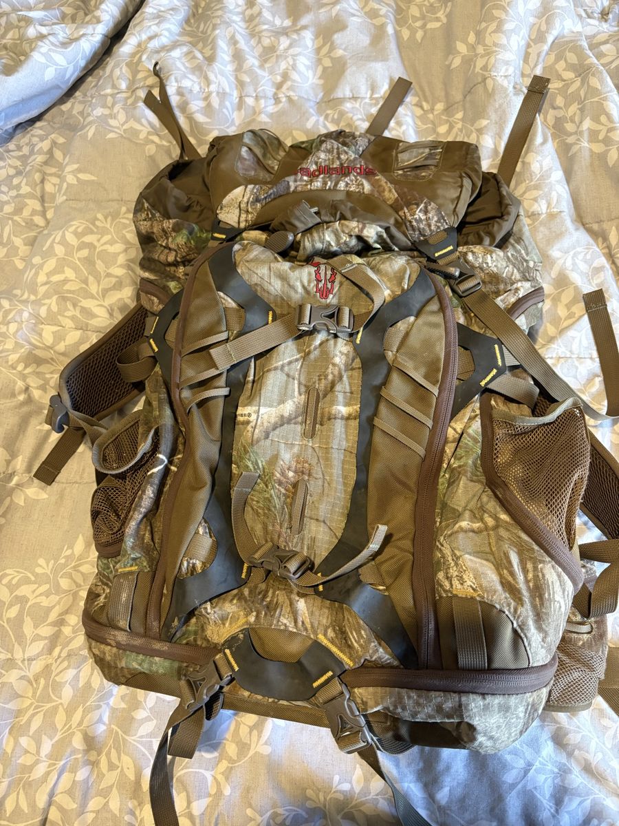 Badlands Camo Internal Frame Hunting Pack - Excellent Condition, Never Used