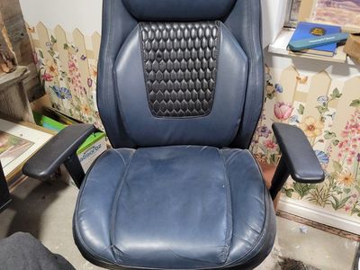 Like new Shaquille O'Neal Office Chair