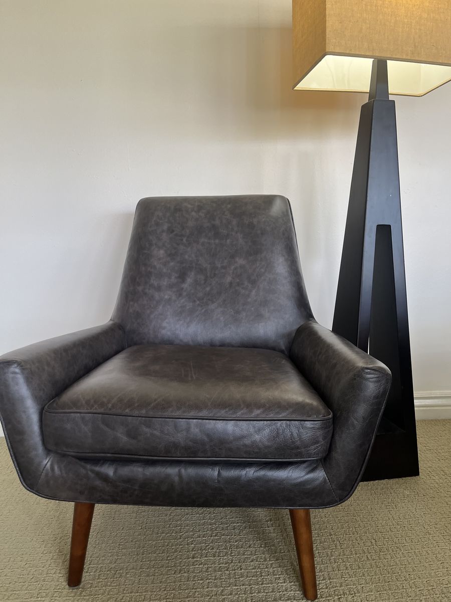 Main image 4