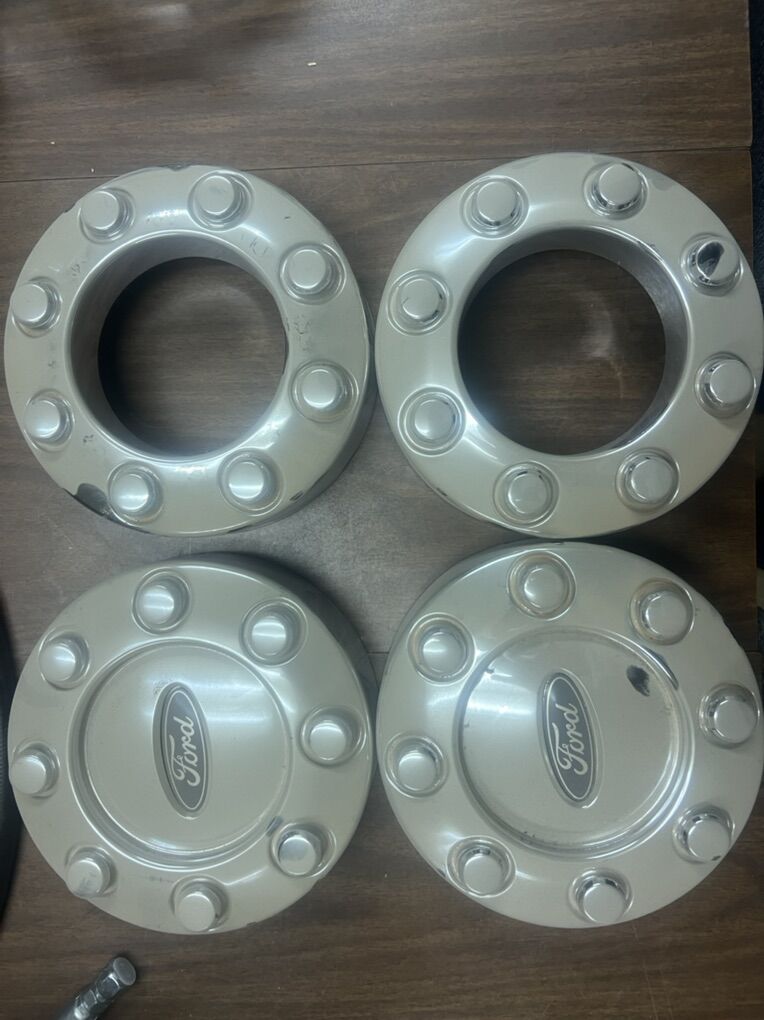 Ford F350 Hubcaps 05-16