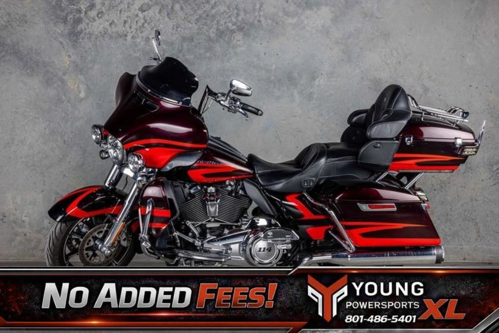 2017 Harley-Davidson® FLHTKSE - CVO™ Limited