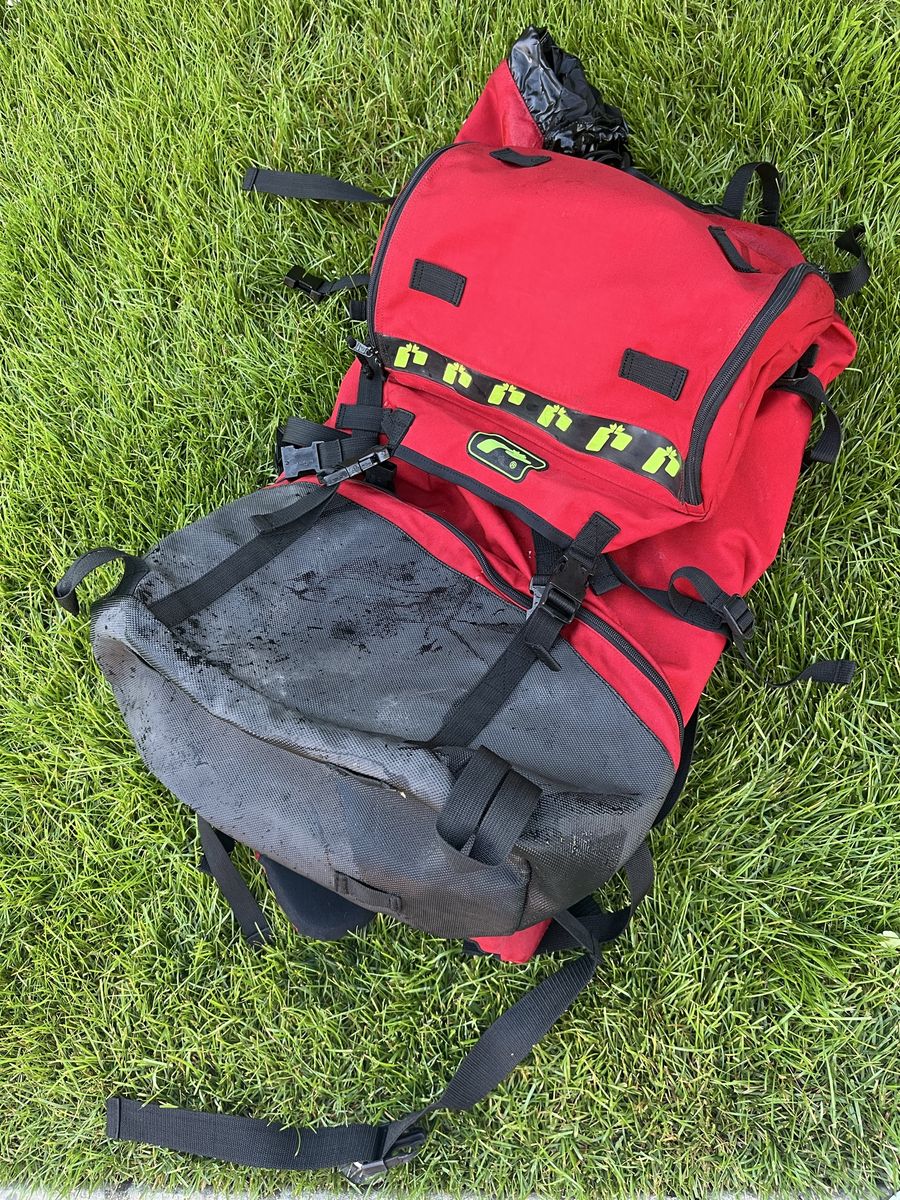 Made in Canada large deluxe backpacking bag rain cover, sleeping pillow lots of compartments