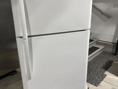 Fridge newly used in excellent condition
