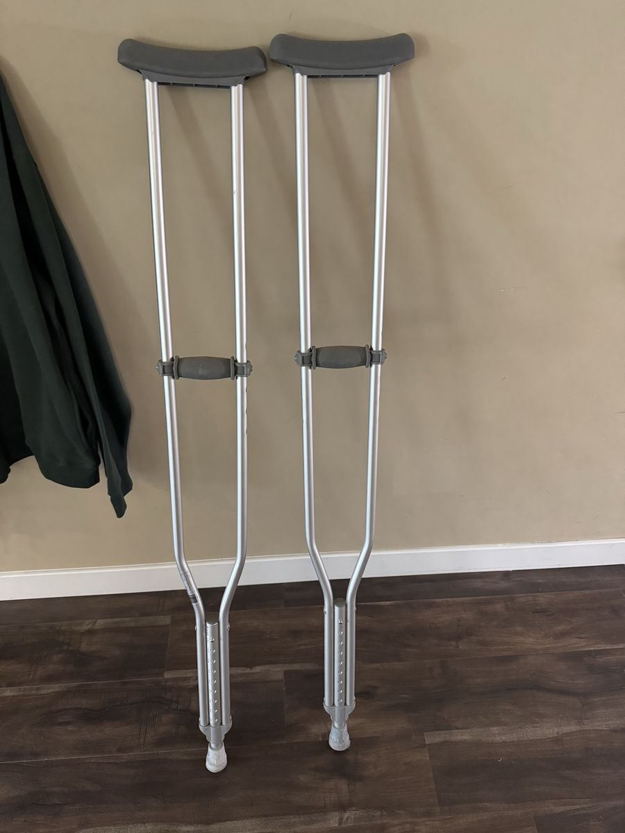 Adjustable Aluminum Crutches with Padded Hand Grips and Underarm Supports
