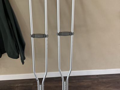 Adjustable Aluminum Crutches with Padded Hand Grips and Underarm Supports