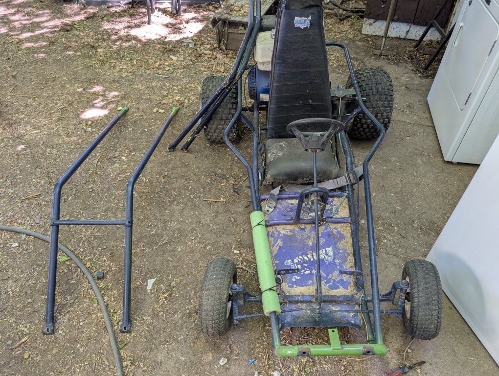Go Kart – 11HP Electric Start – Runs – Extra Parts