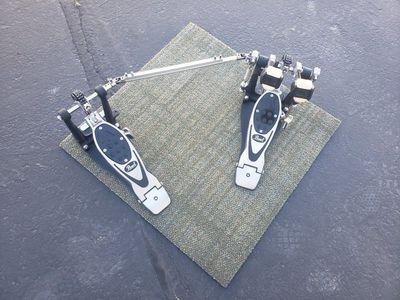 PEARL ELIMINATOR DOUBLE BASS PEDAL