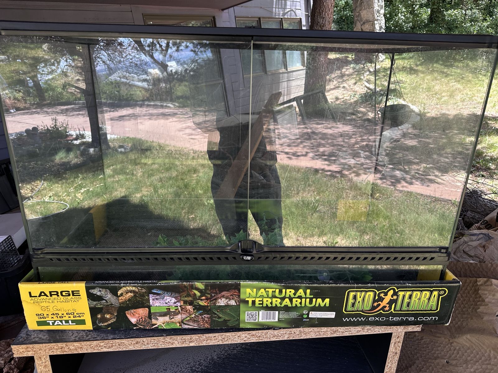 Exoterra 36x18x24 with free stand