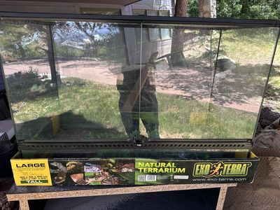 Exoterra 36x18x24 with free stand
