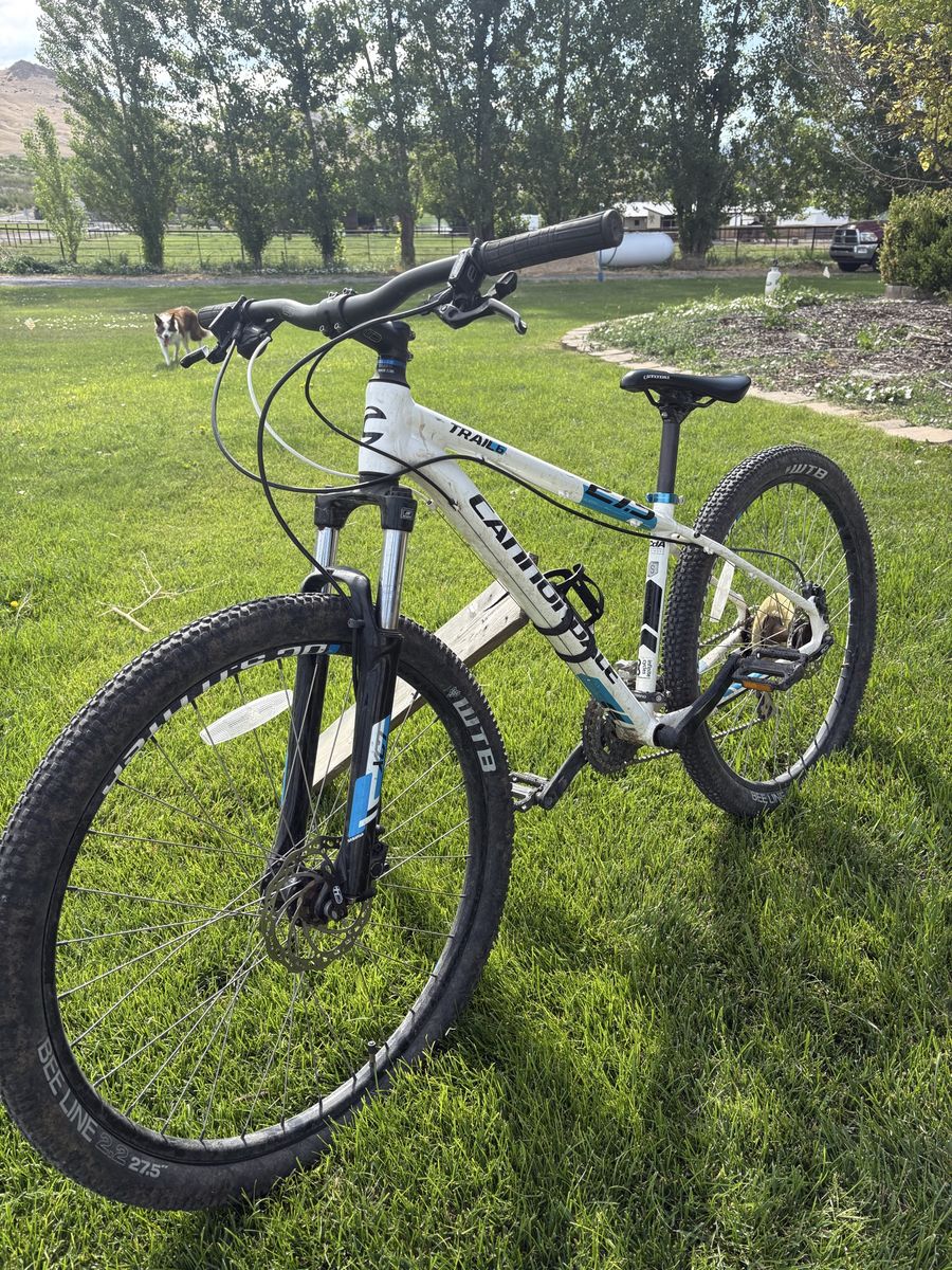 Cannondale Trail 27.5 and 24” Mountain Bike - Hardtail.