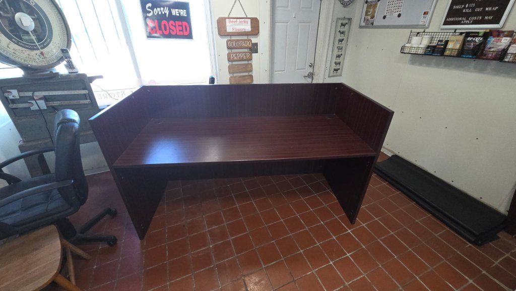 Reception Desk - Cherry Wood Laminate - Curved Front Counter