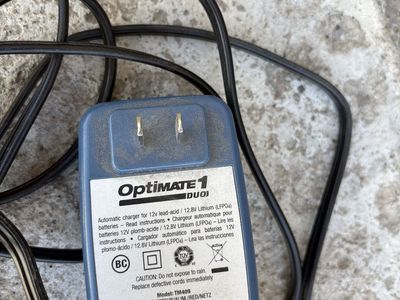 12V Motorcycle battery tender