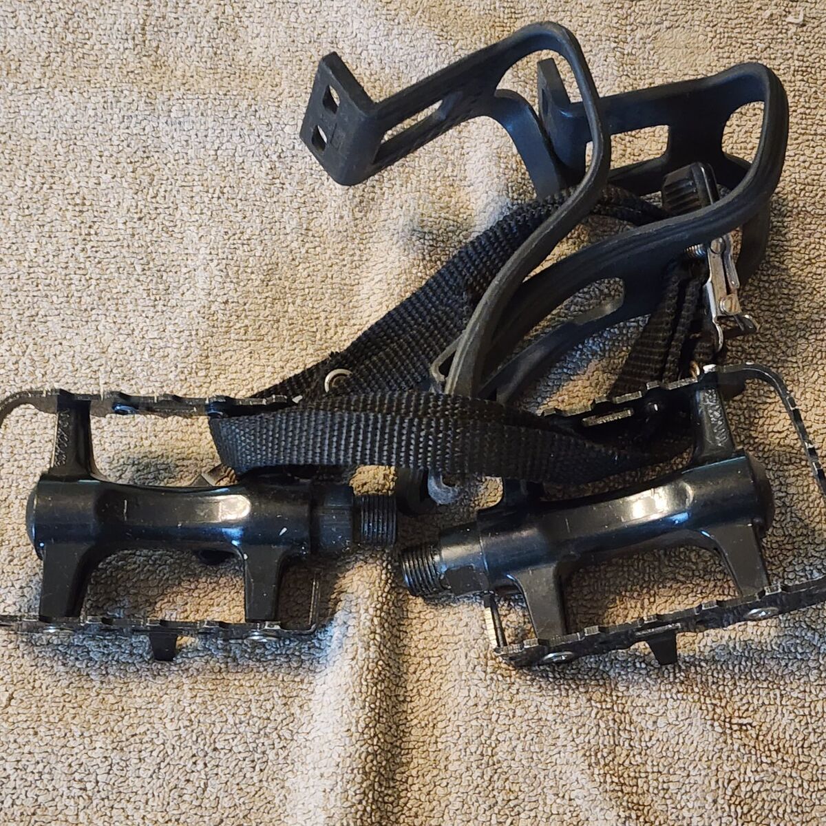 Alloy flats w/ clips/straps