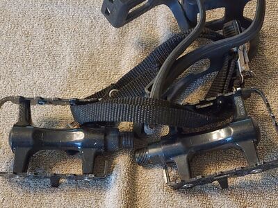 Alloy flats w/ clips/straps