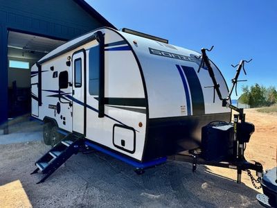 Solar Powered, Sleeps 8: 2020 Venture Sonic X 220VRBX – Adventure Ready!