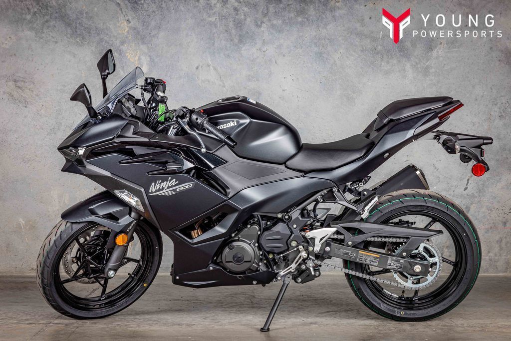 2026 Kawasaki Ninja® 500 ABS Metallic Flat Spark Black