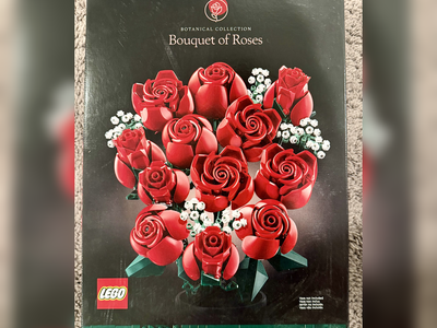 New LEGO 10328 Botanical Collection Bouquet of Roses 822 Pieces - Box Unopened