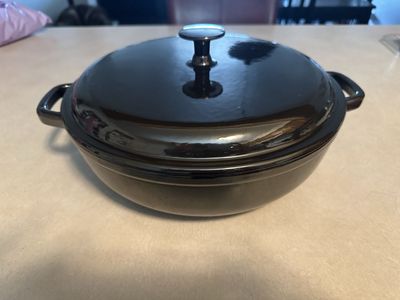 Cast Iron Dutch Oven