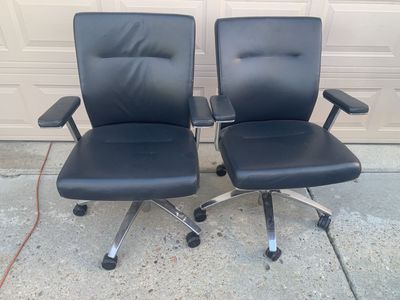 HIGH QUALITY BLUE LEATHER CHAIRS