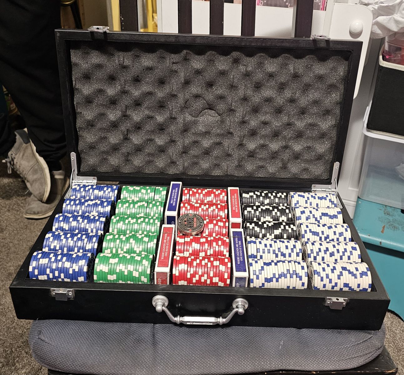 WSOP Professional 500 11.5 gram Poker Chip Set Wood Case Black
