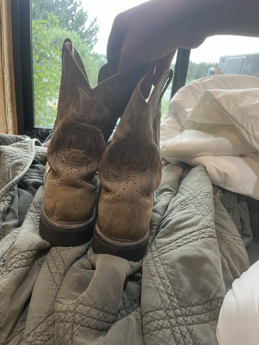 Ariat work boots 9