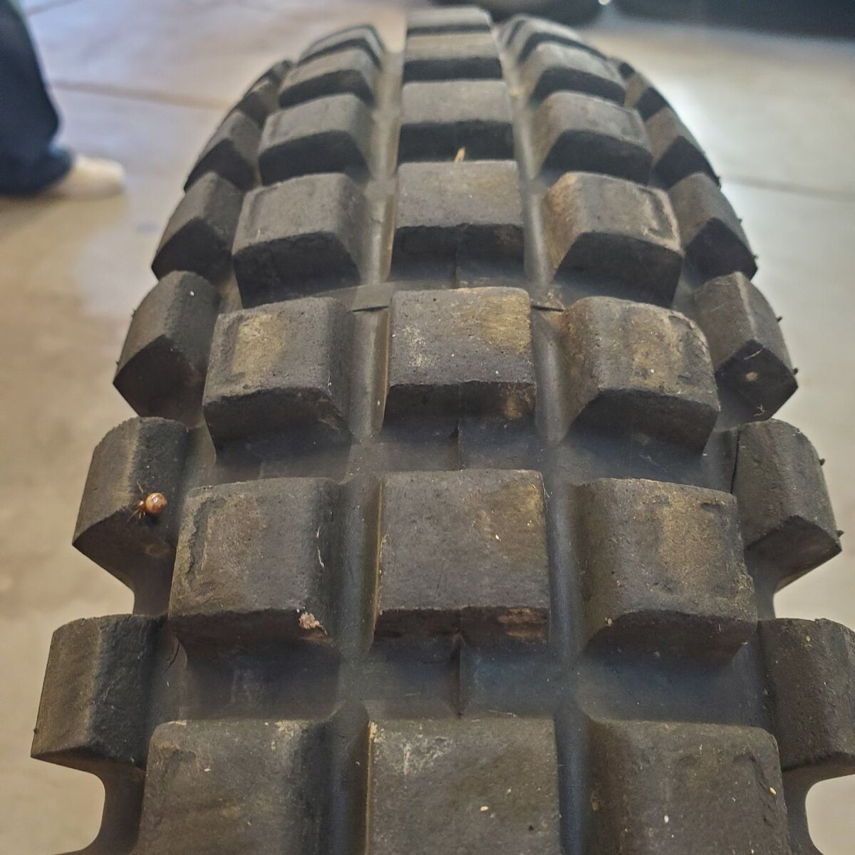 120/90r18 trials tire
