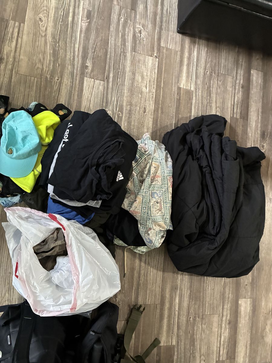 XL mens clothes (hats, shirts, pants, shorts, etc)