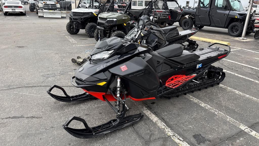 2022 Ski-Doo Summit® Edge® Rotax® 850 E-TEC® 154 P