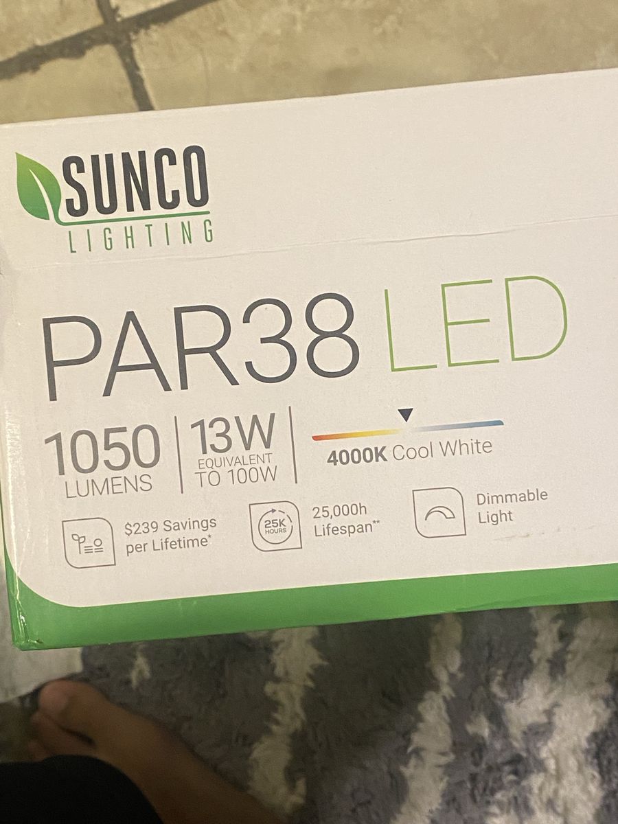 10 Sunco light bulbs (cool white 4000k) spot light, temp 4000k cool white, flood light