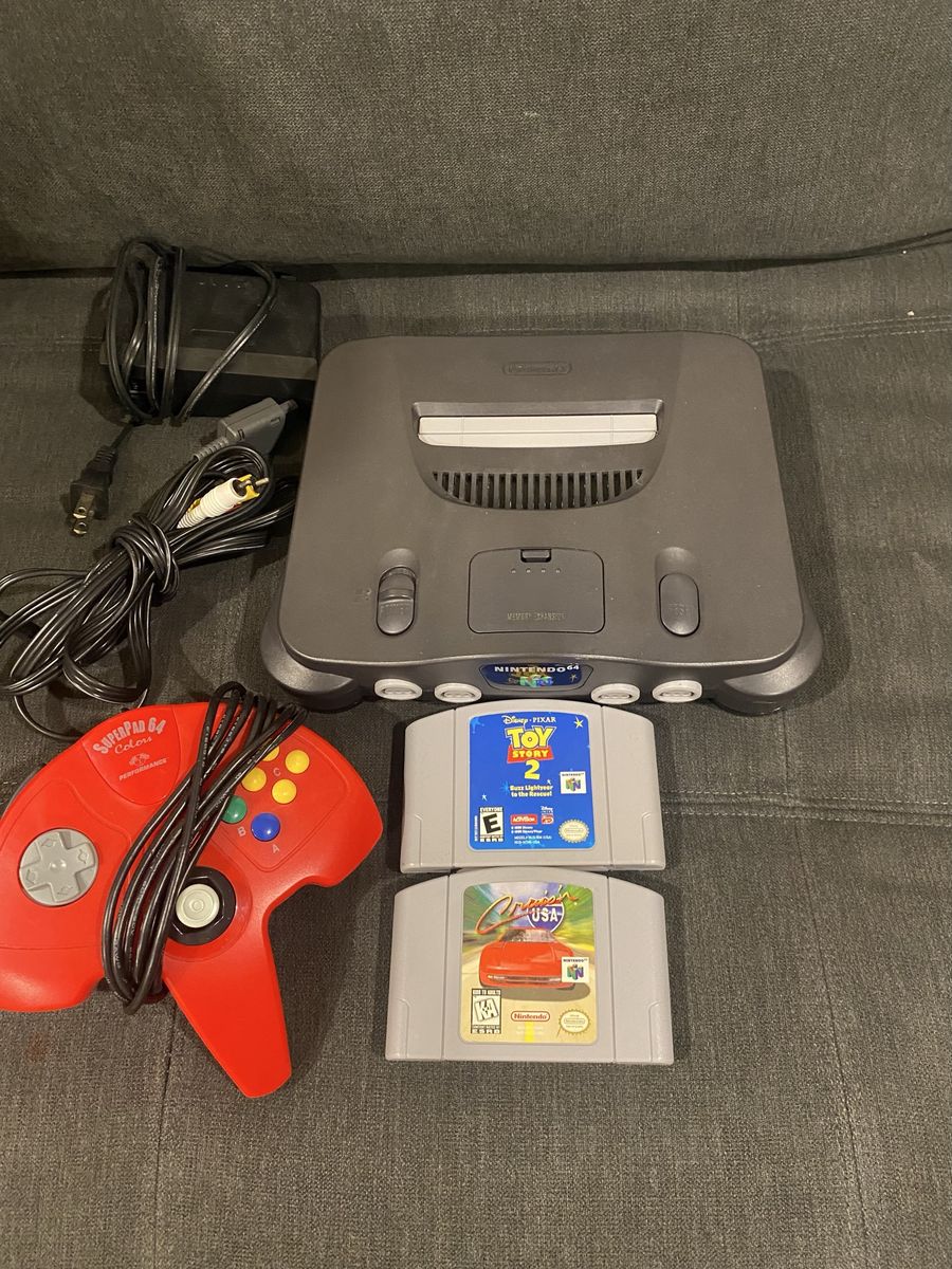 Nintendo 64, 2 games and Controller