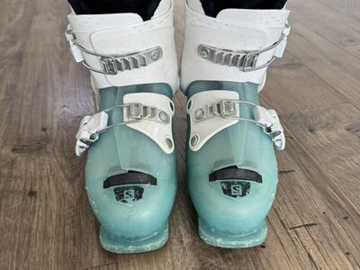 Kids Salomon Ski Boots 235