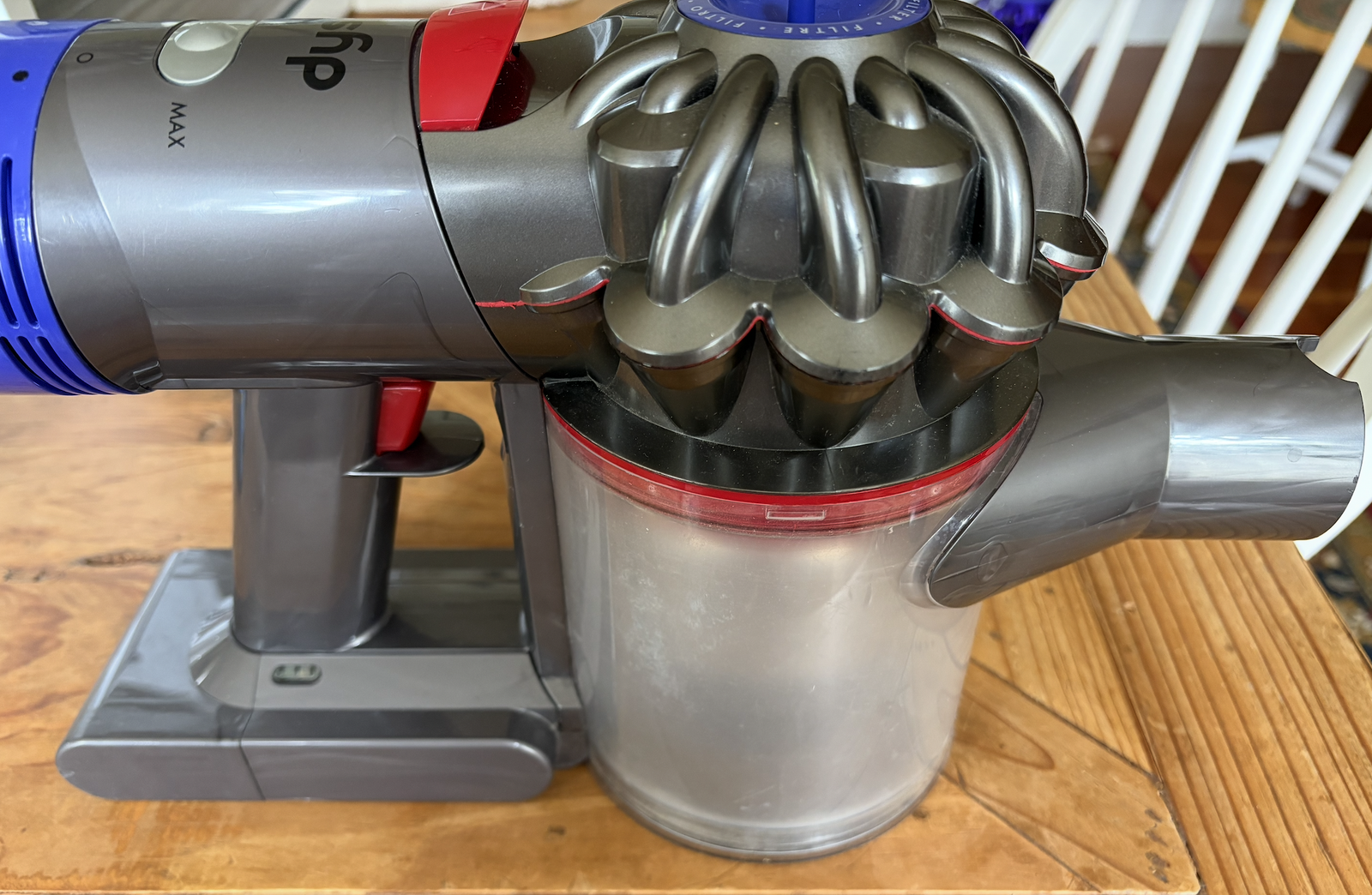 Dyson V8 (no attachments or charging station)
