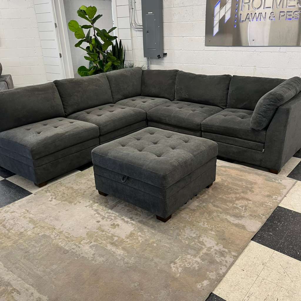 LIKE NEW!! THOMASVILLE TISDALE 6-PIECE FABRIC MODULAR SECTIONAL W/ STORAGE OTTOMAN, DARK GRAY!!