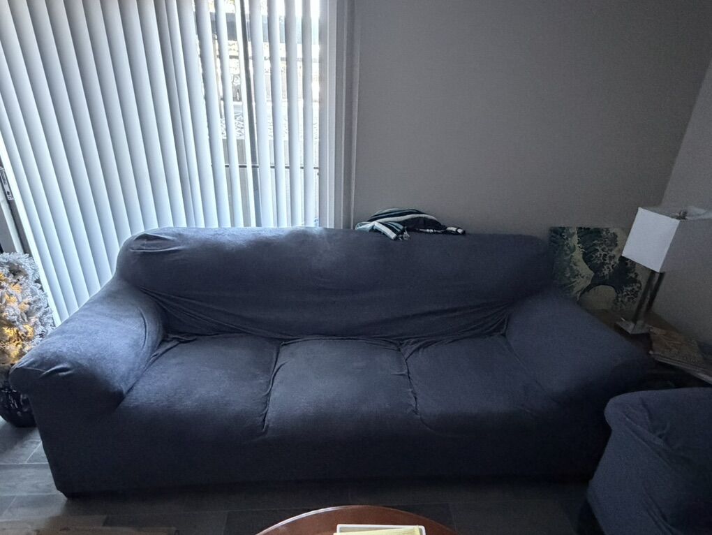 Free sofa set