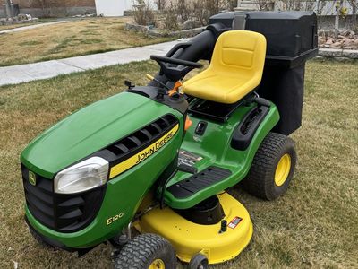 John Deere E120 Lawn Tractor 20Hp 42"