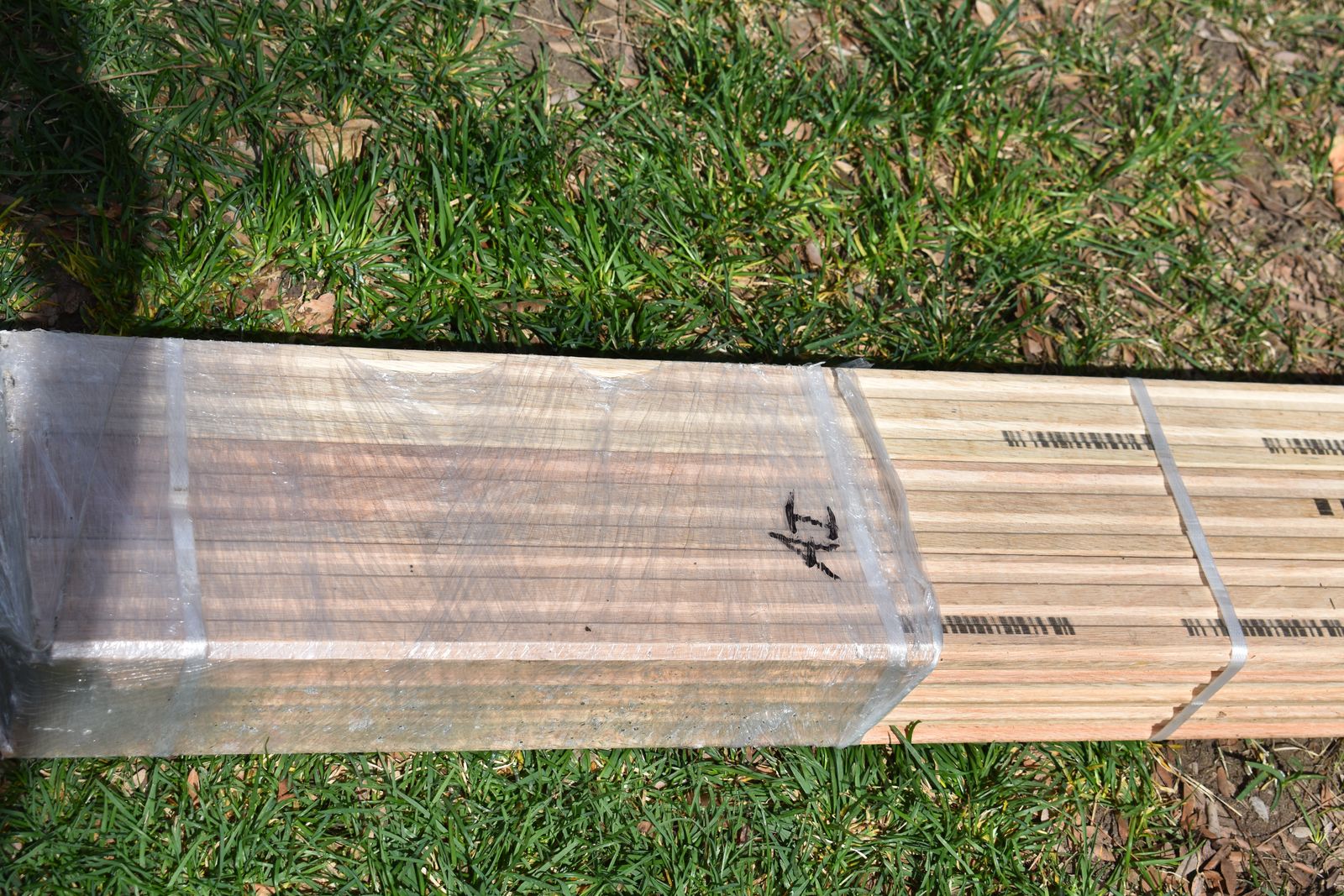 Unfinished wood baseboard/wall molding